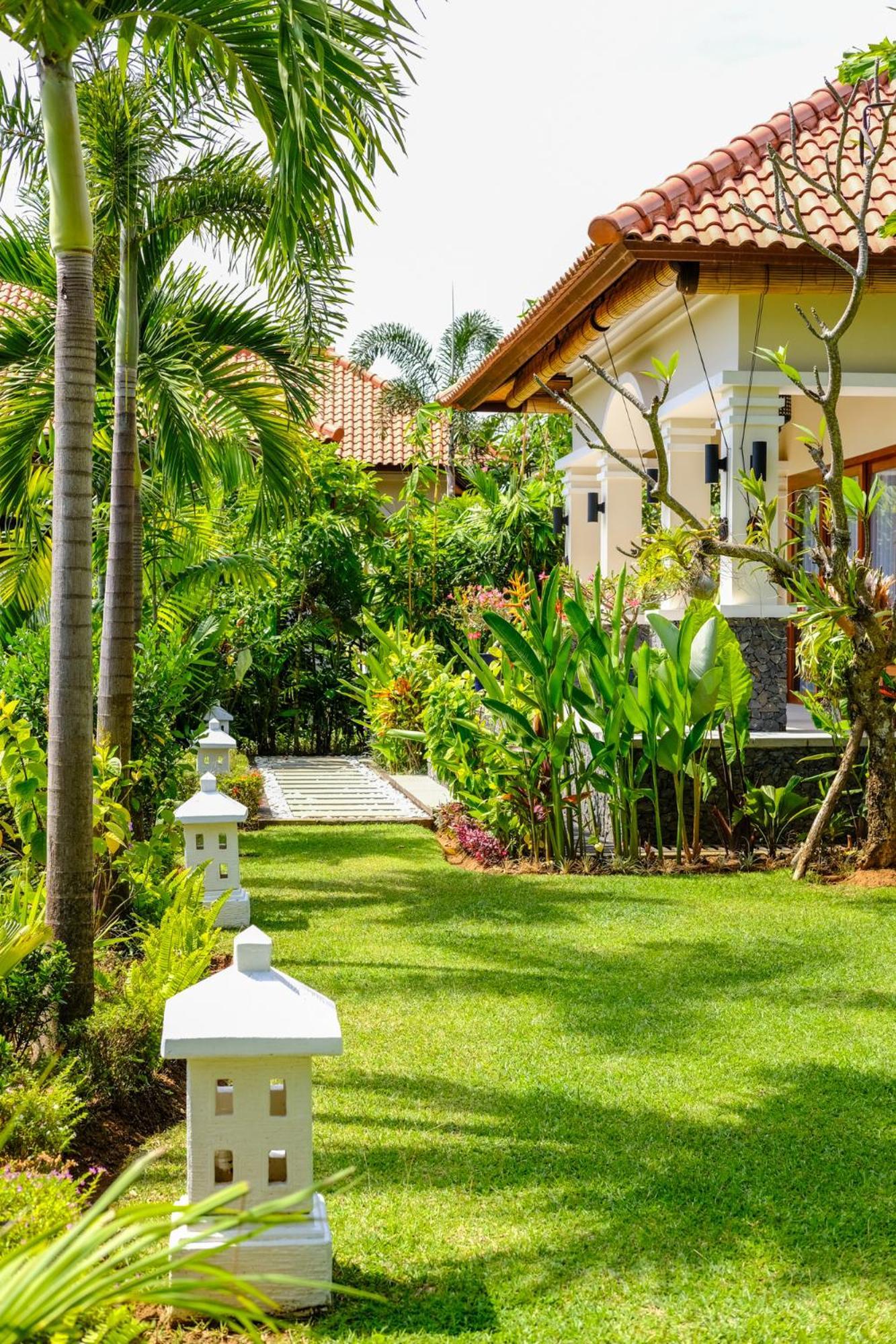 Villa Mata Hari Panji Exterior photo