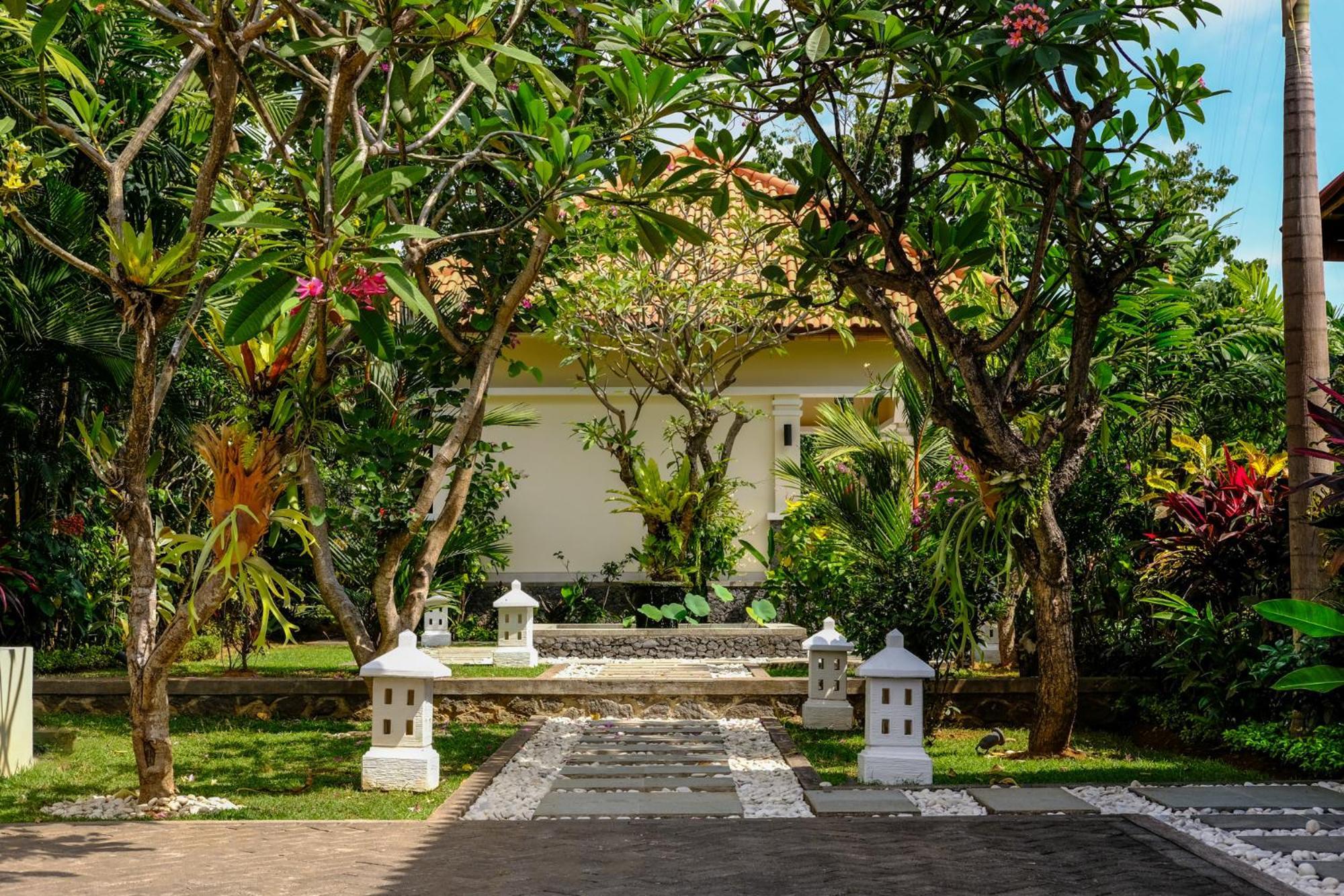 Villa Mata Hari Panji Exterior photo