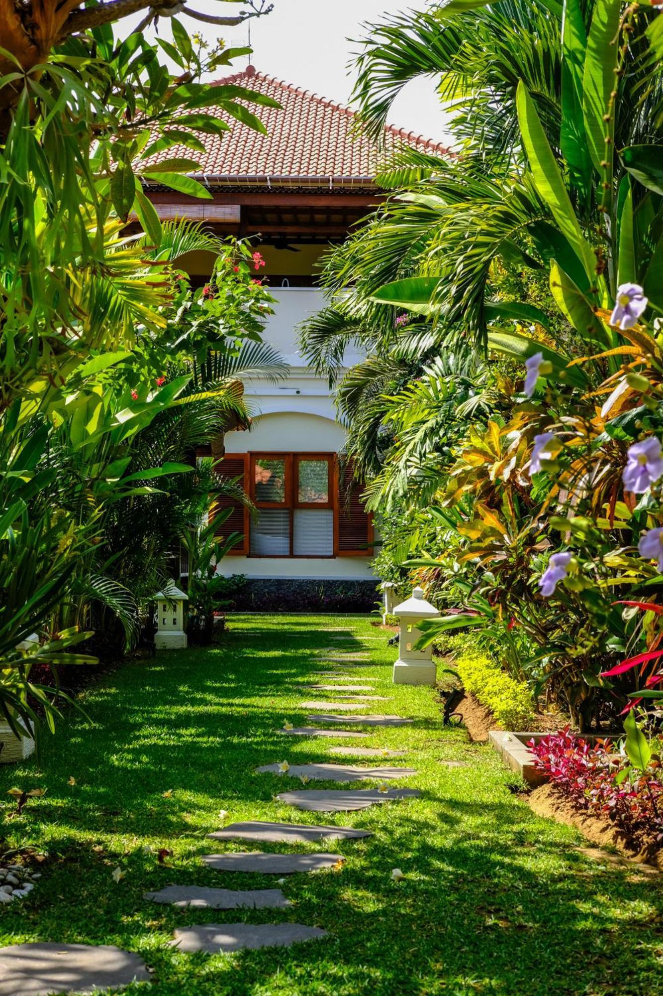 Villa Mata Hari Panji Exterior photo