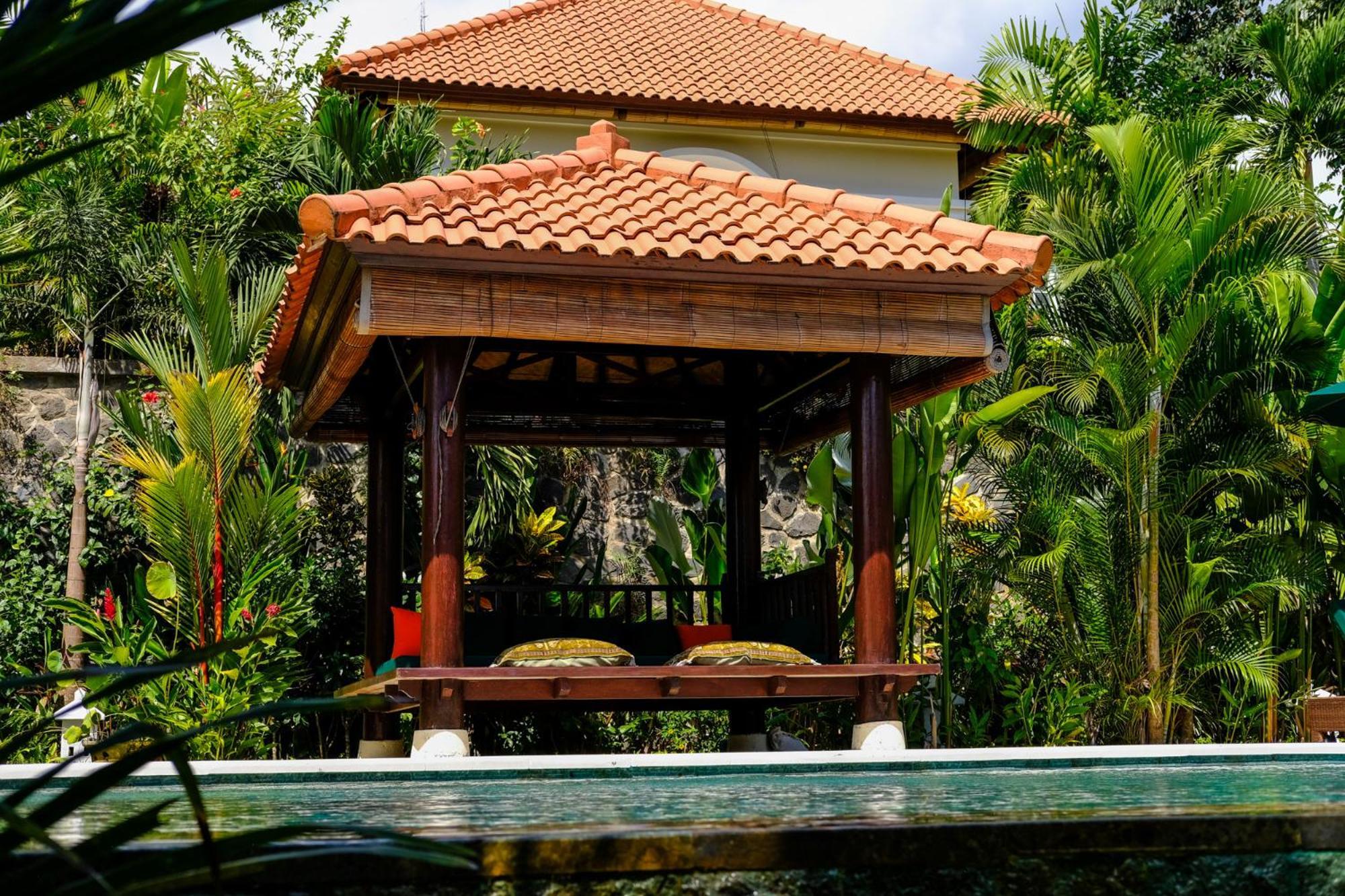 Villa Mata Hari Panji Exterior photo