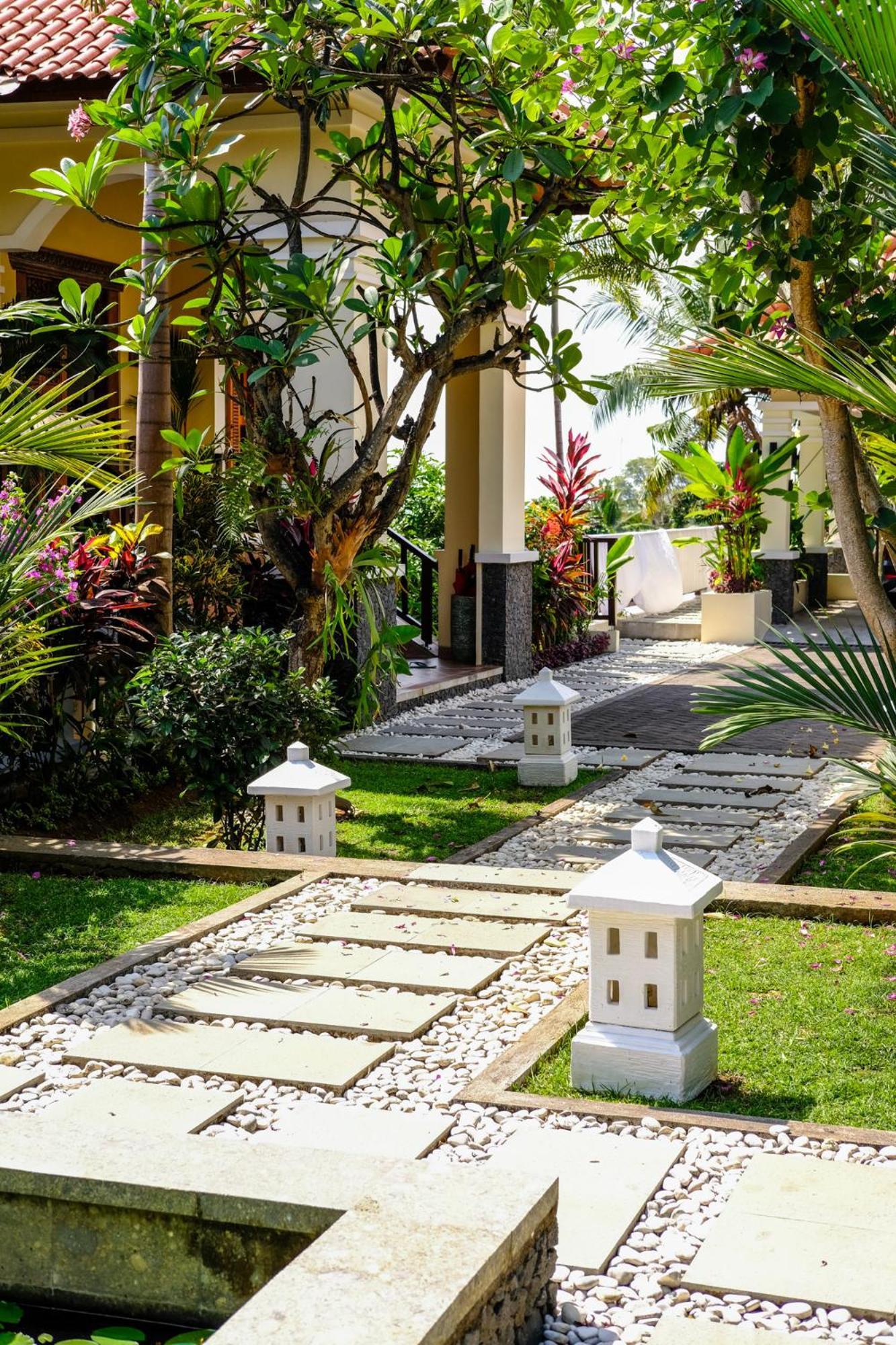 Villa Mata Hari Panji Exterior photo
