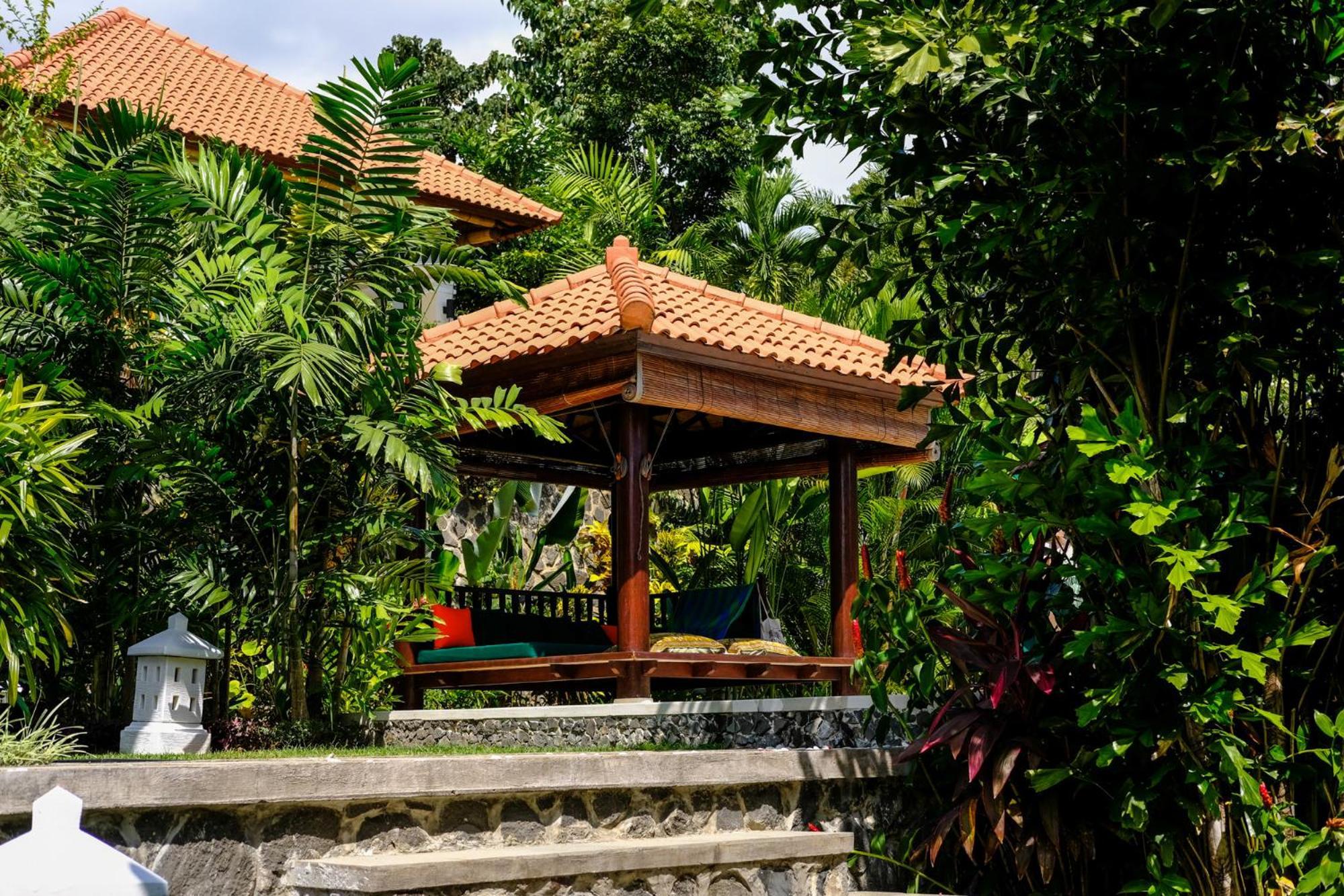 Villa Mata Hari Panji Exterior photo