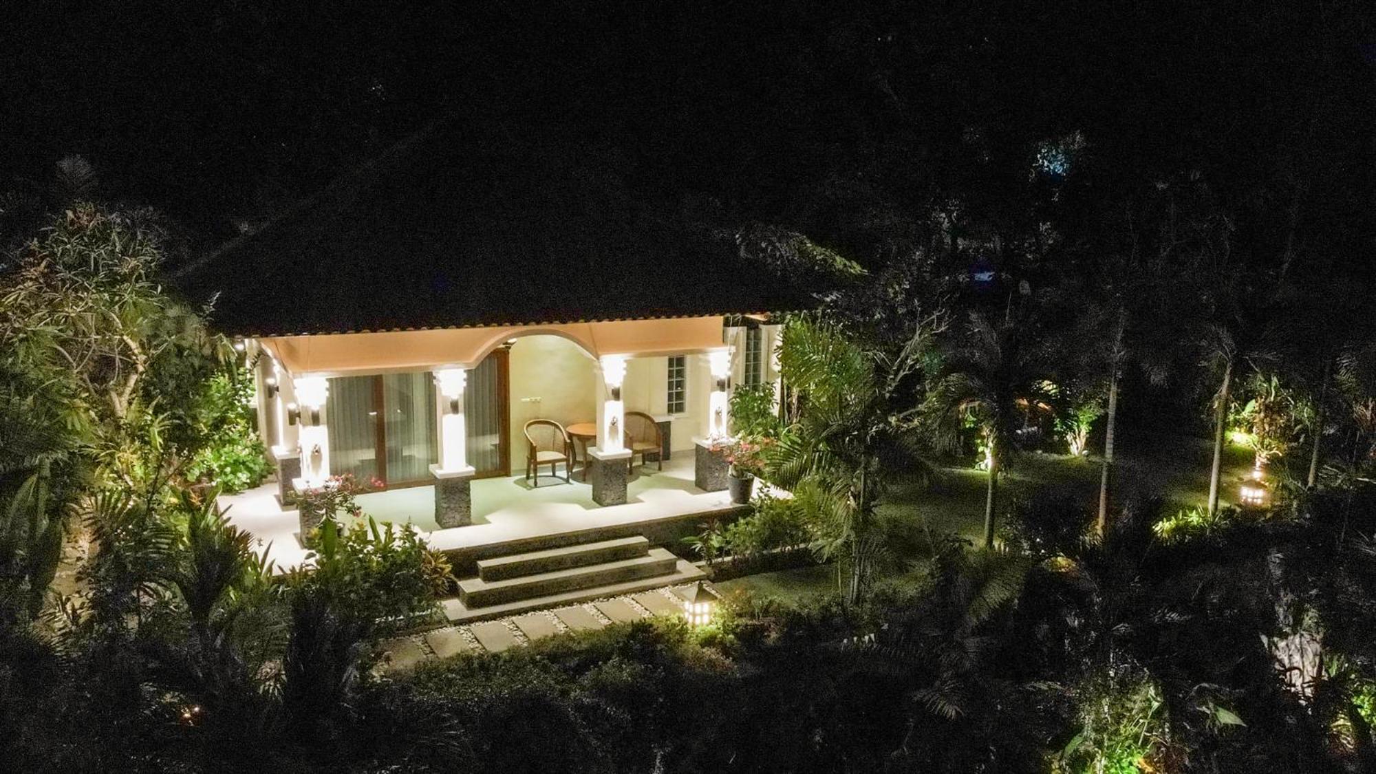 Villa Mata Hari Panji Exterior photo
