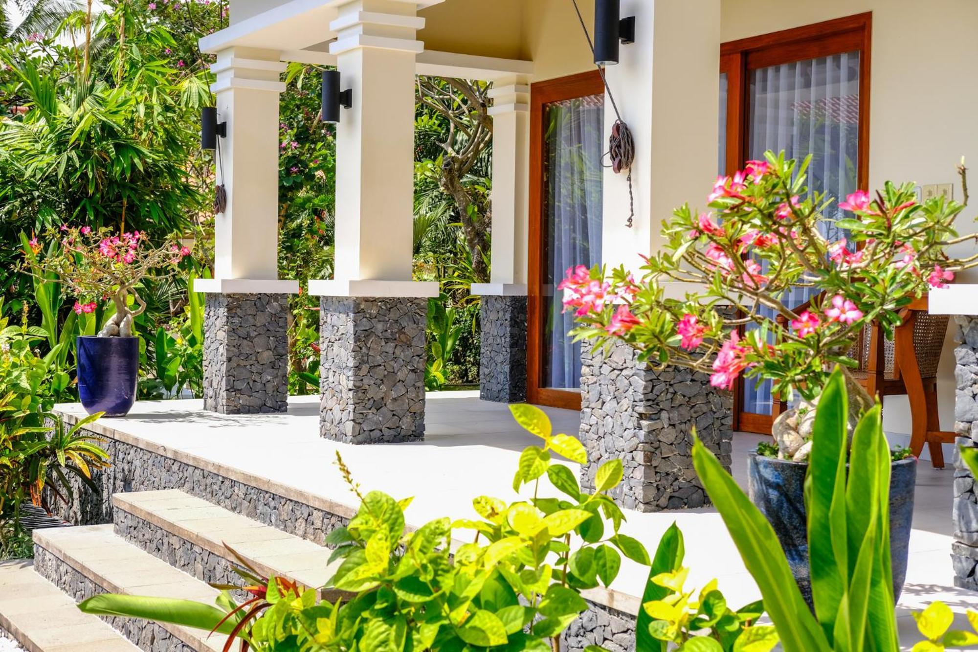 Villa Mata Hari Panji Exterior photo